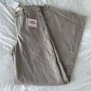 Risen Women’s Wide Leg Jeans in Taupe